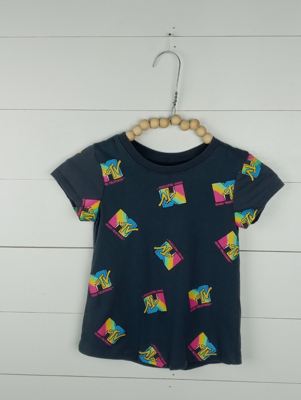 MTV girls XS gray with colorful MTV graphic design tshirt